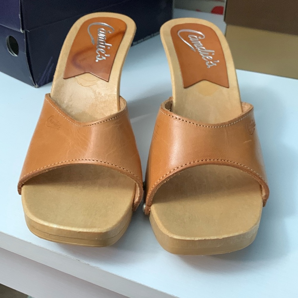 Brown open toed heels